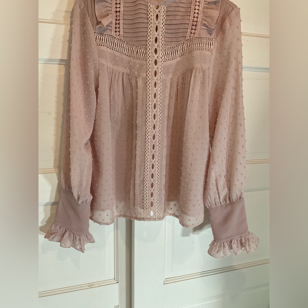 Chic blush blouse - Picture 3 of 7